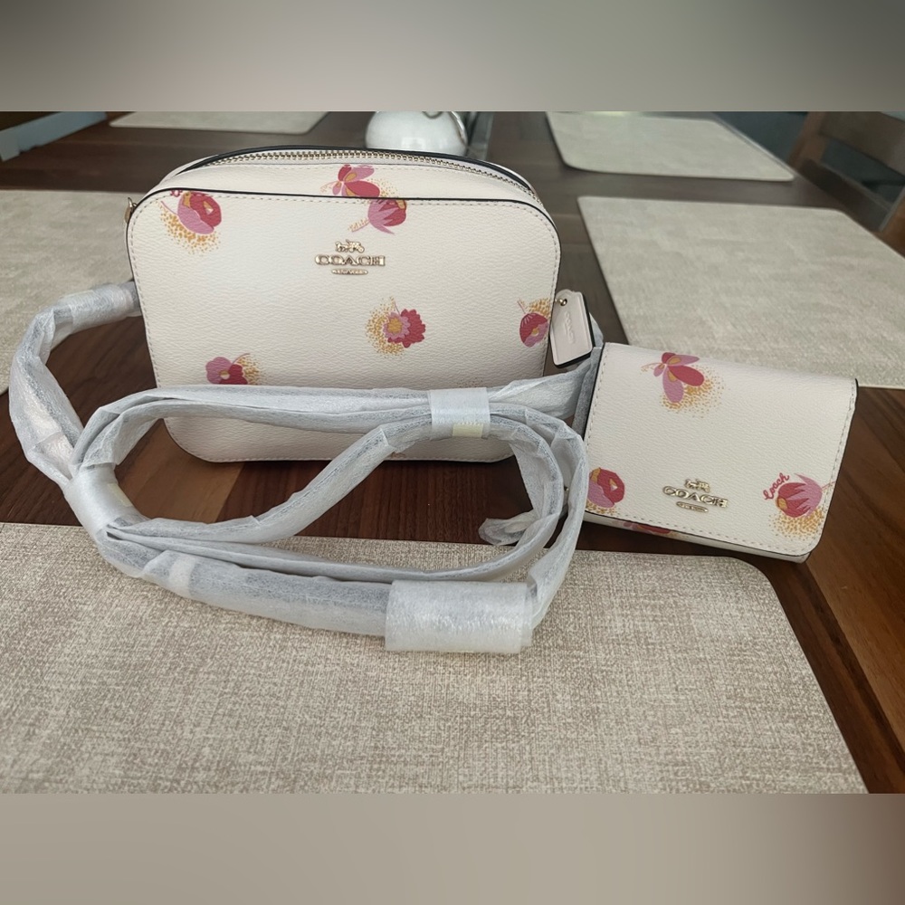Coach purse & Matching Wallet ***Perfect!***
